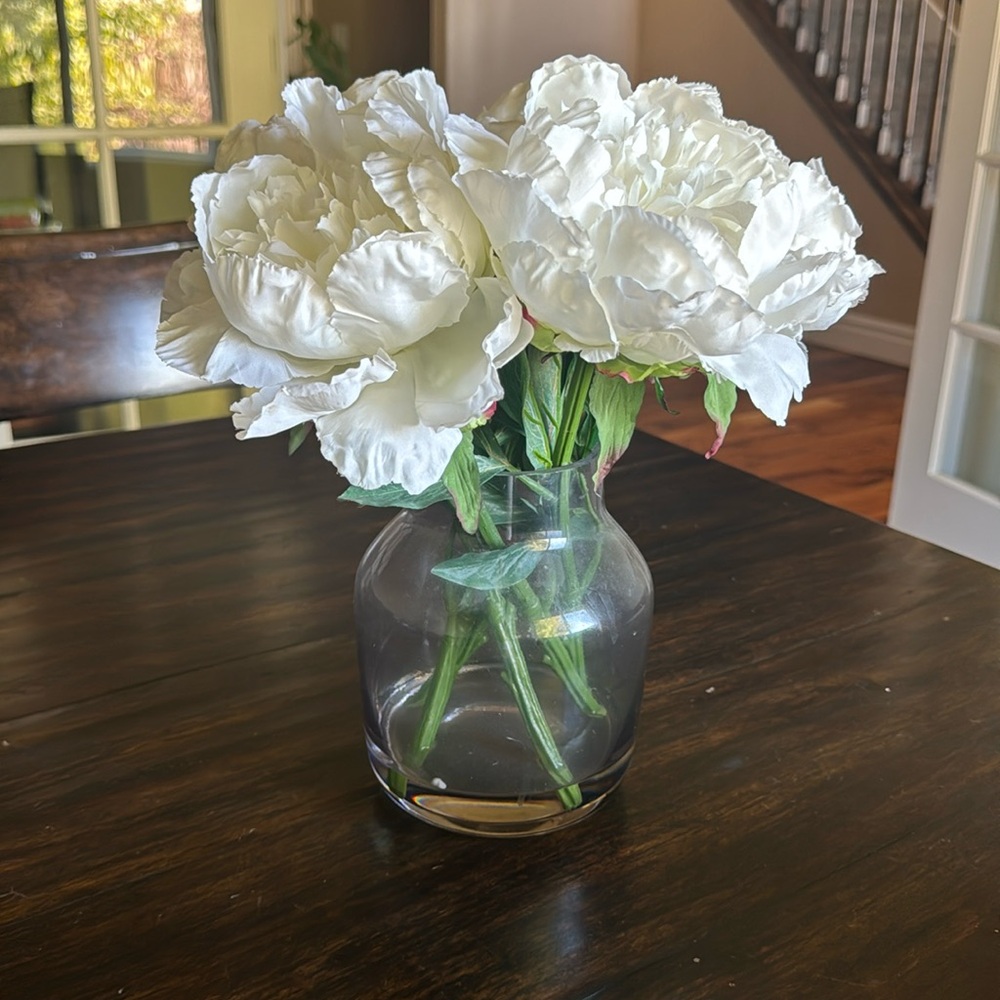 FAUX flowers in glass vase white